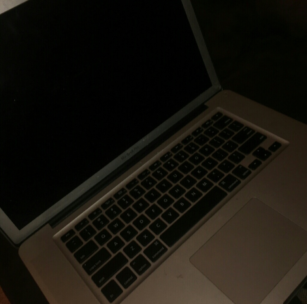 Laptop - Picture 2 of 3
